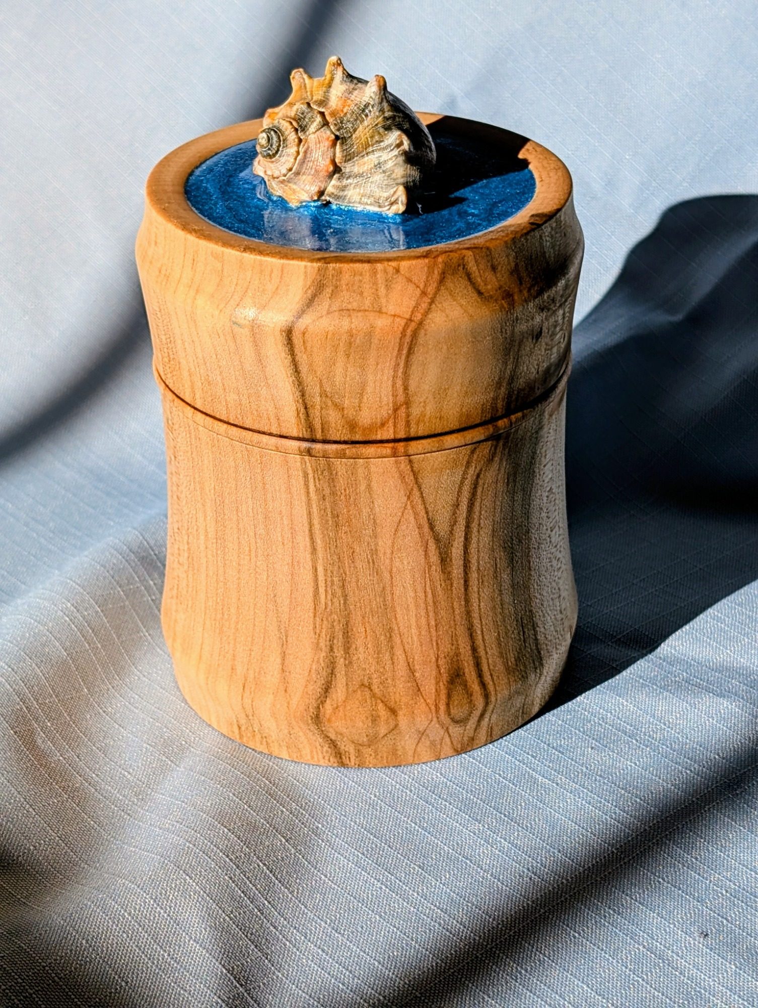 Oak starburst bowl, 9 in