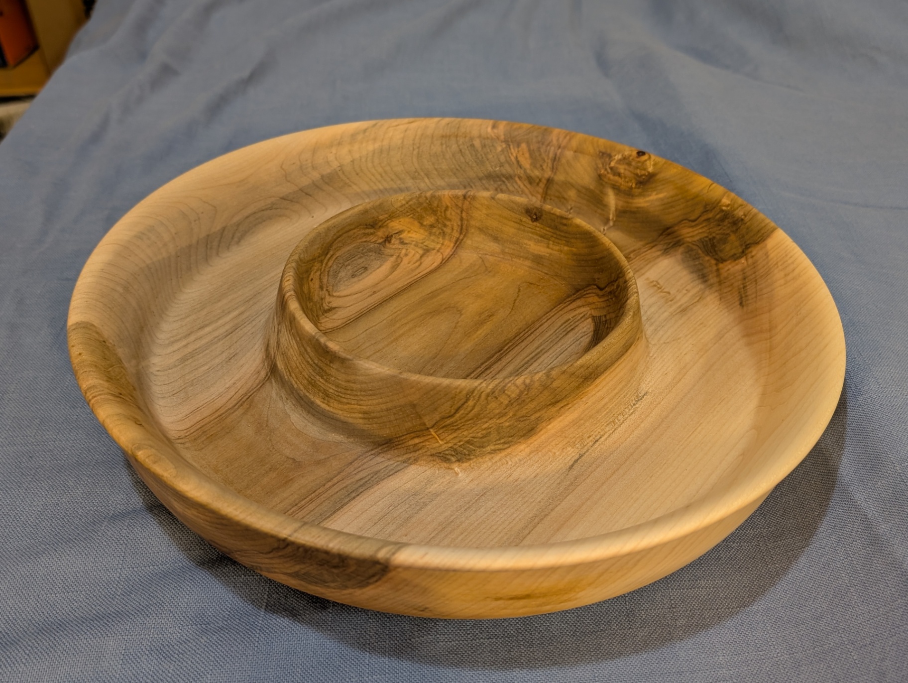 Large ambrosia maple chip and dip platter with an integrated center bowl