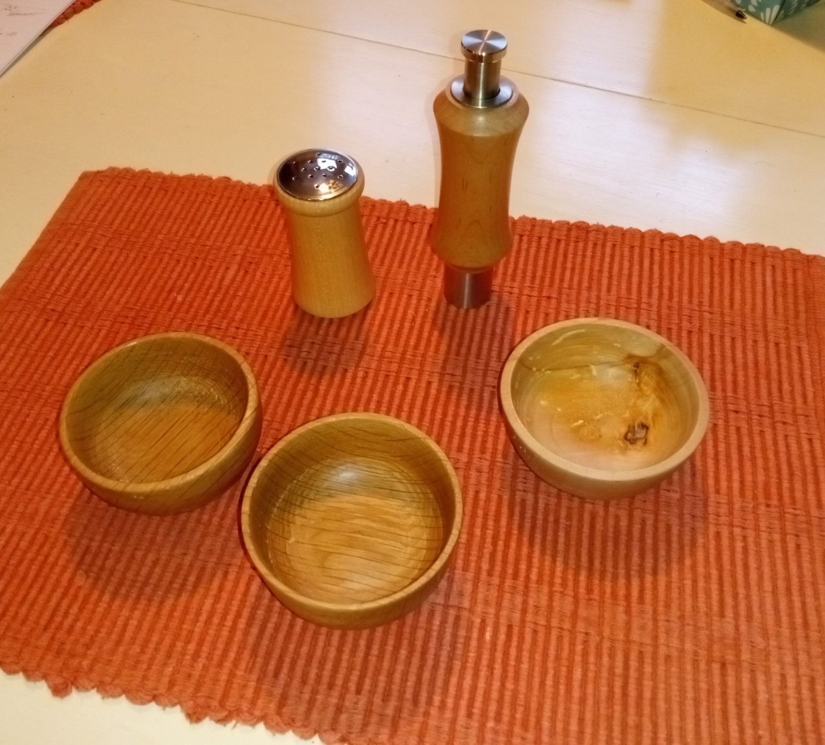 Salt shaker, pepper mill, condiment bowls